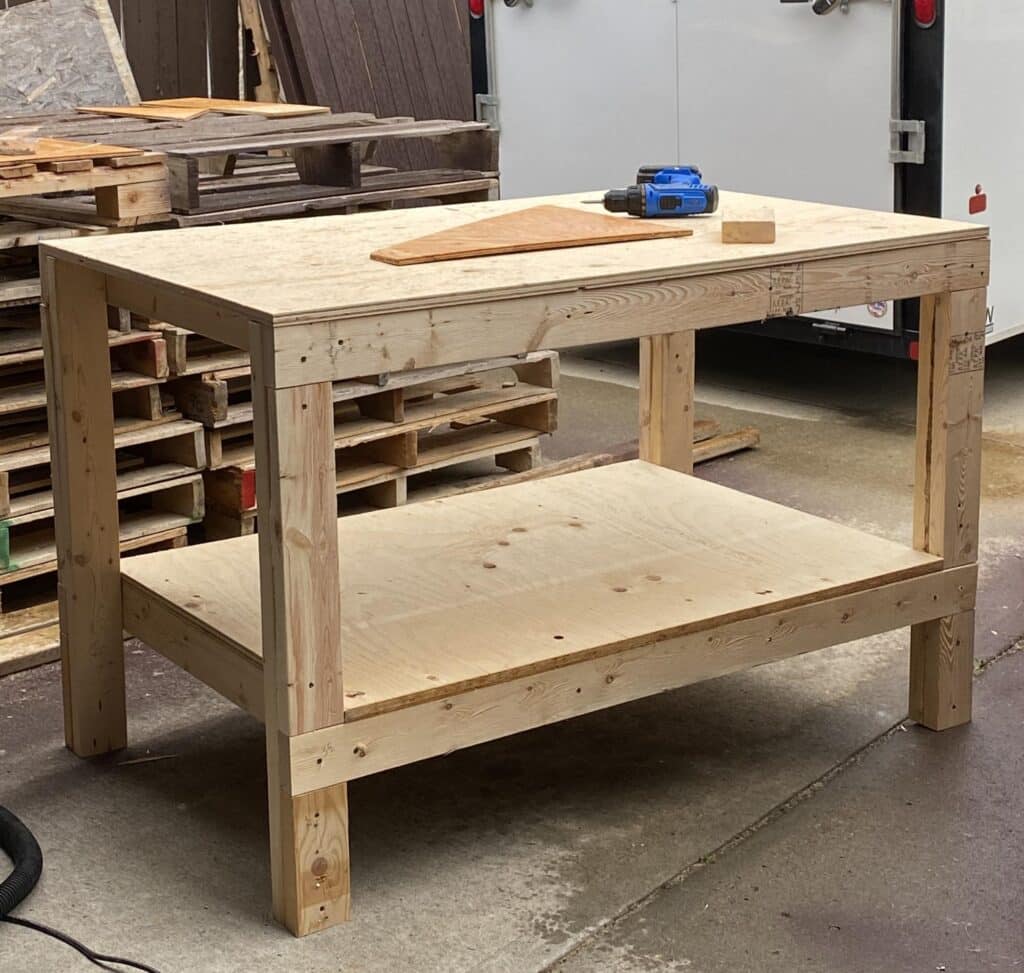 10 Easy DIY Wood Workbench Ideas 10 Easy DIY Wood Workbench Ideas