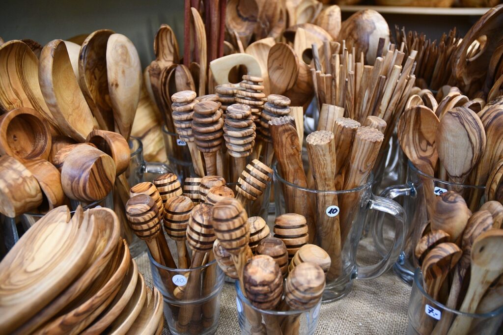 A Guide to Woodworking Kits for Adults A Guide to Woodworking Kits for Adults