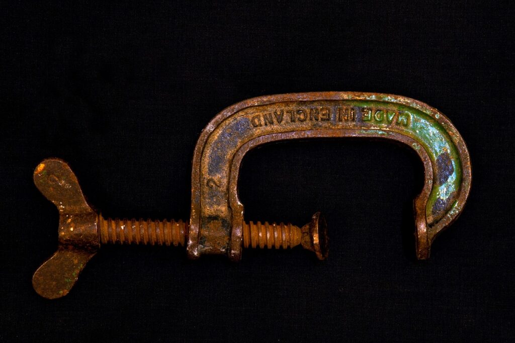 Essential Woodworking Tools: Wood Work Clamps