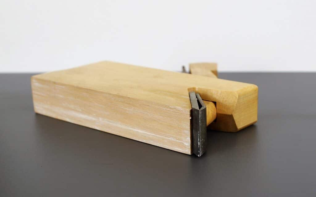 Mastering the Art of Woodworking with a Planer