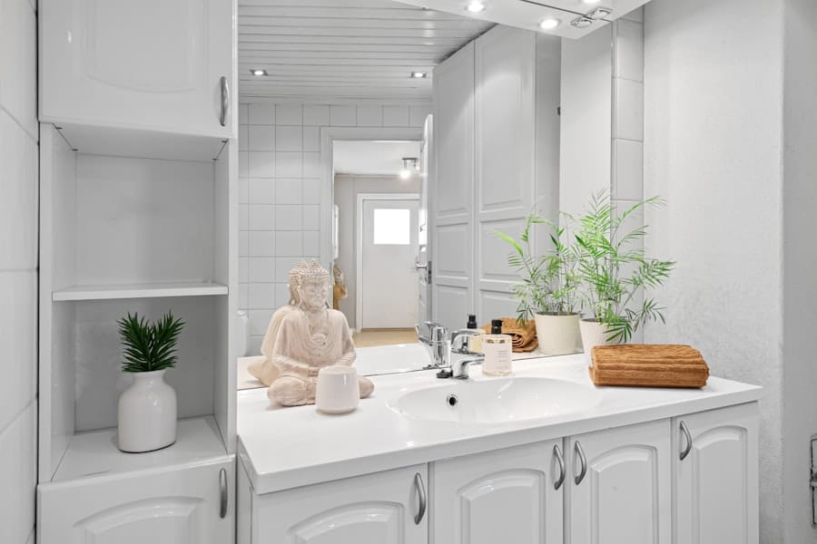 Photo Bathroom Vanity Woodworking Plans