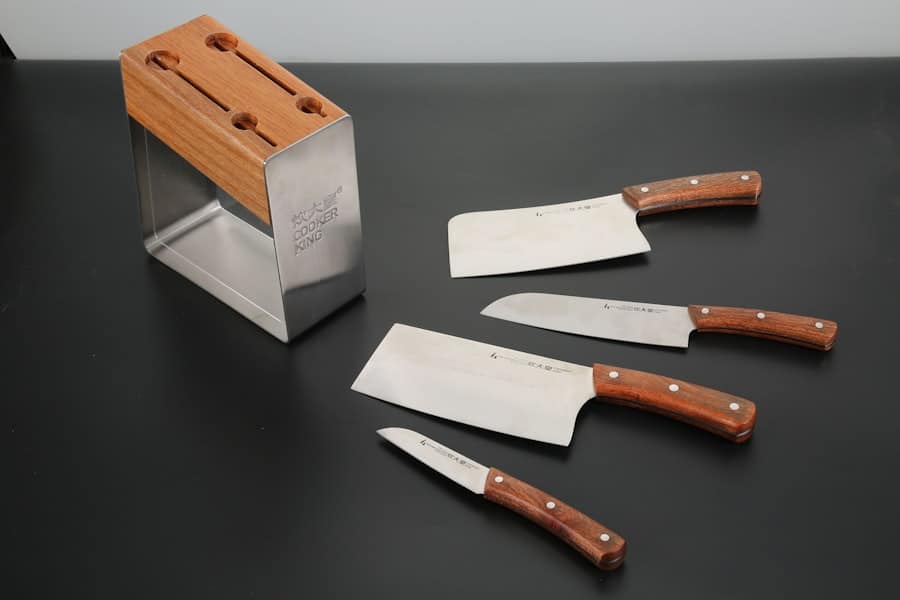 Photo Knives in Woodworking