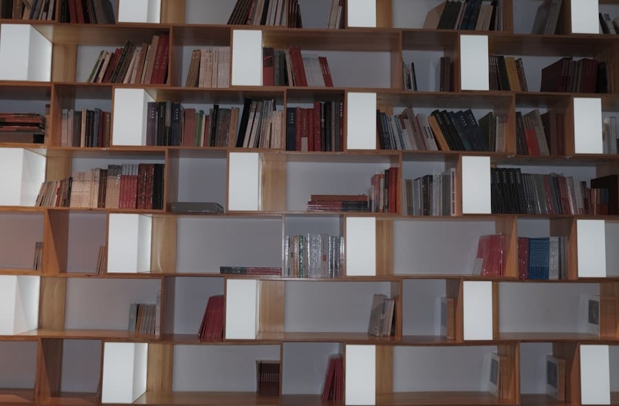 Photo Bookcase Woodworking Plans
