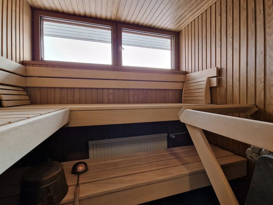 Photo Woodworking Loft Workspace Rental